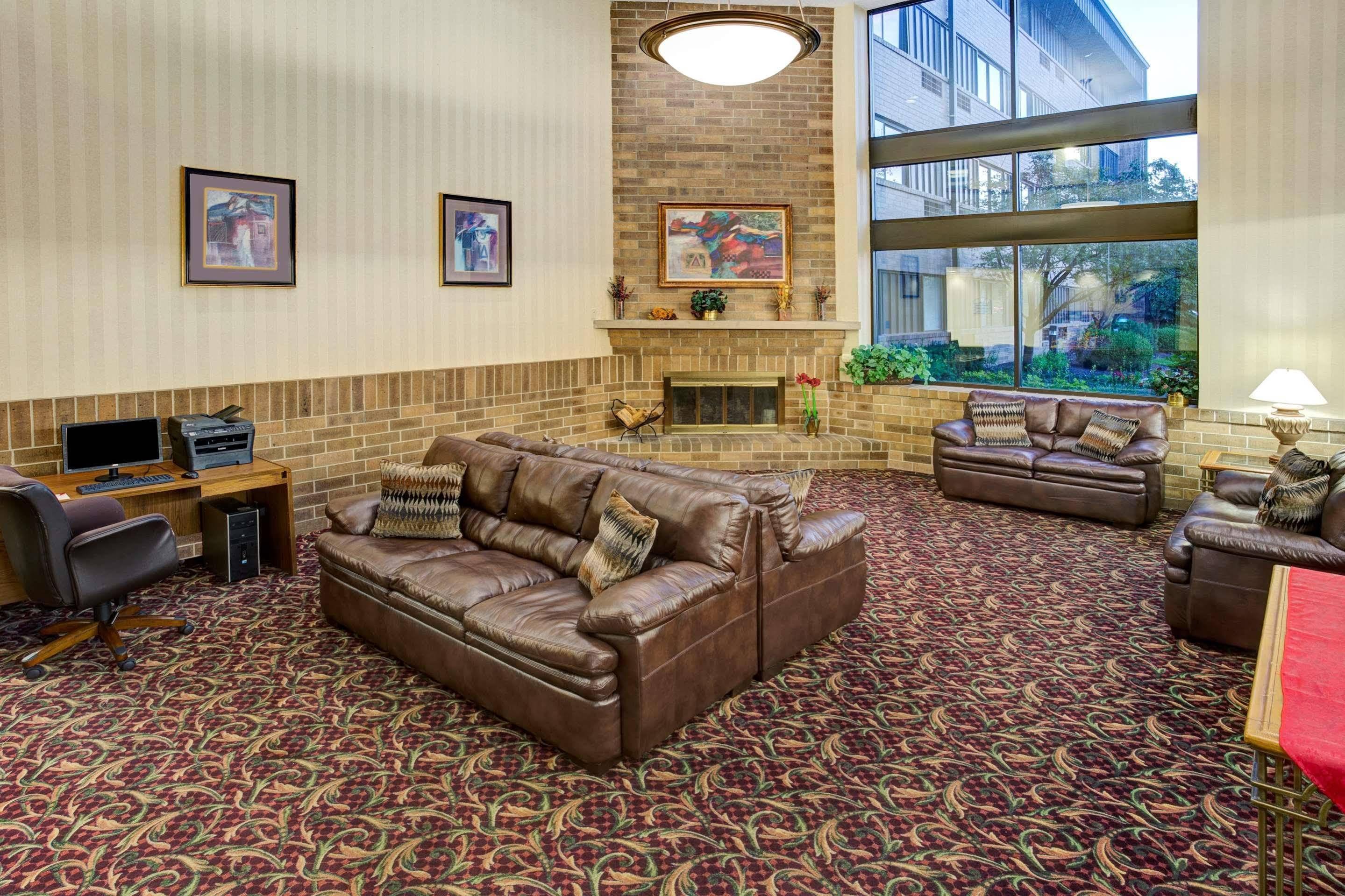 Holiday Inn Indianapolis - Airport Area N By Ihg Exteriör bild