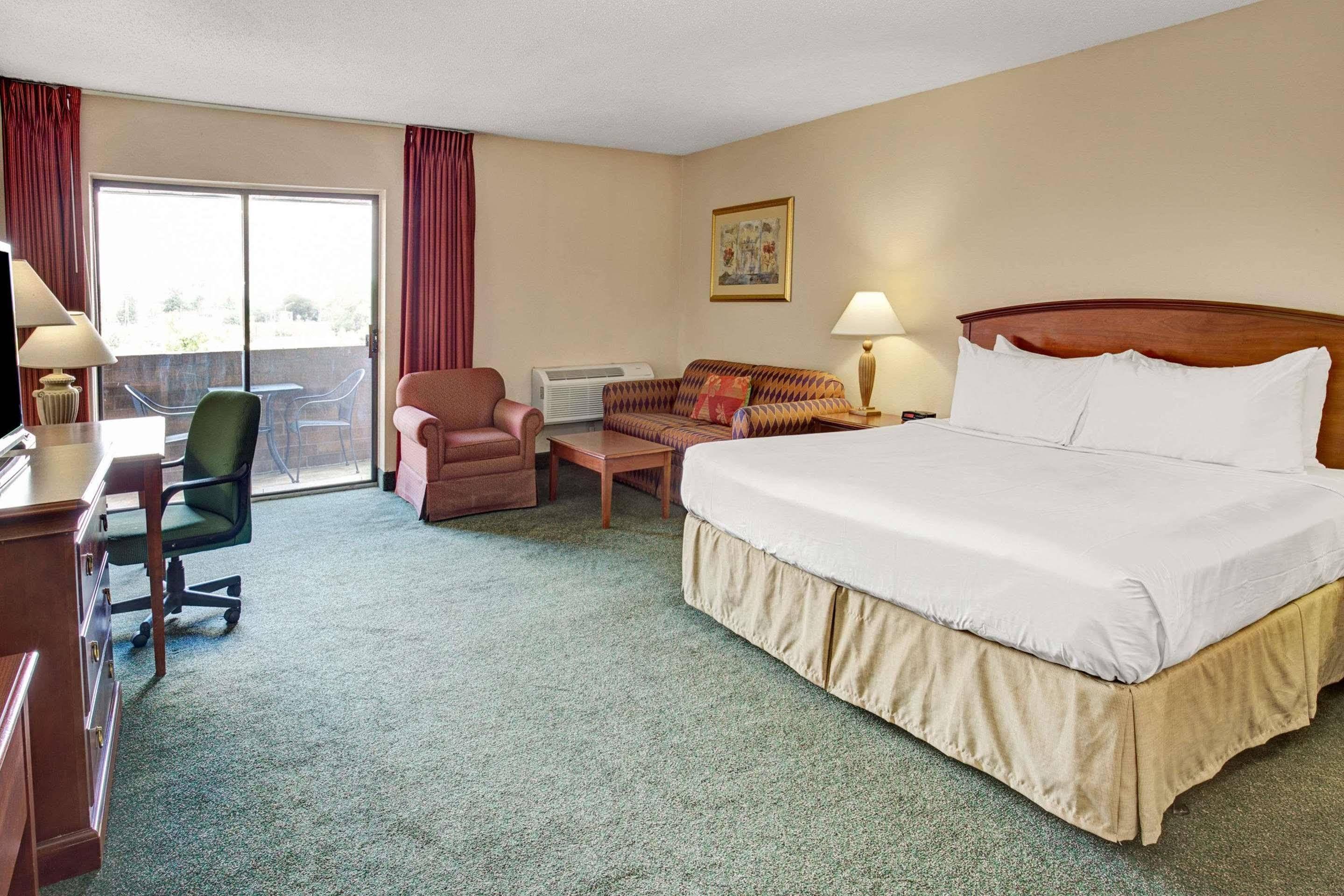 Holiday Inn Indianapolis - Airport Area N By Ihg Exteriör bild
