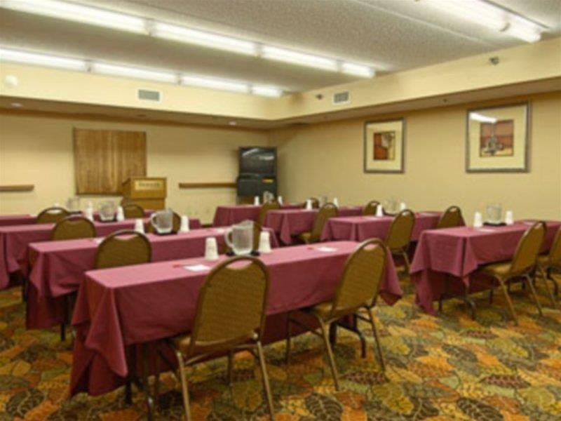 Holiday Inn Indianapolis - Airport Area N By Ihg Exteriör bild